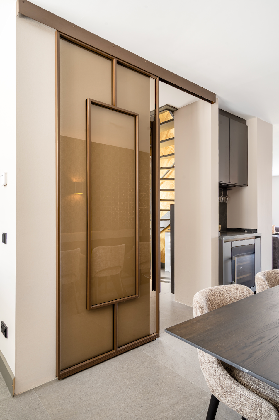 Stalen deuren wit of beige: past het in jouw interieur?